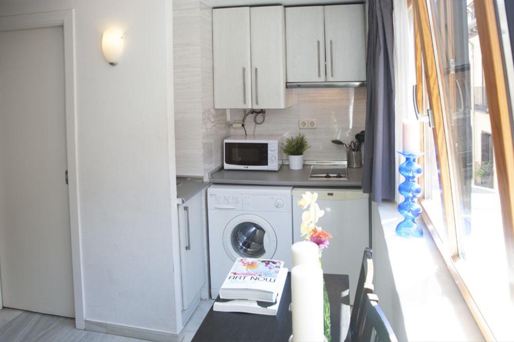 Apartamentos Por Temporada En Puerta Del Sol Мадрид Екстер'єр фото