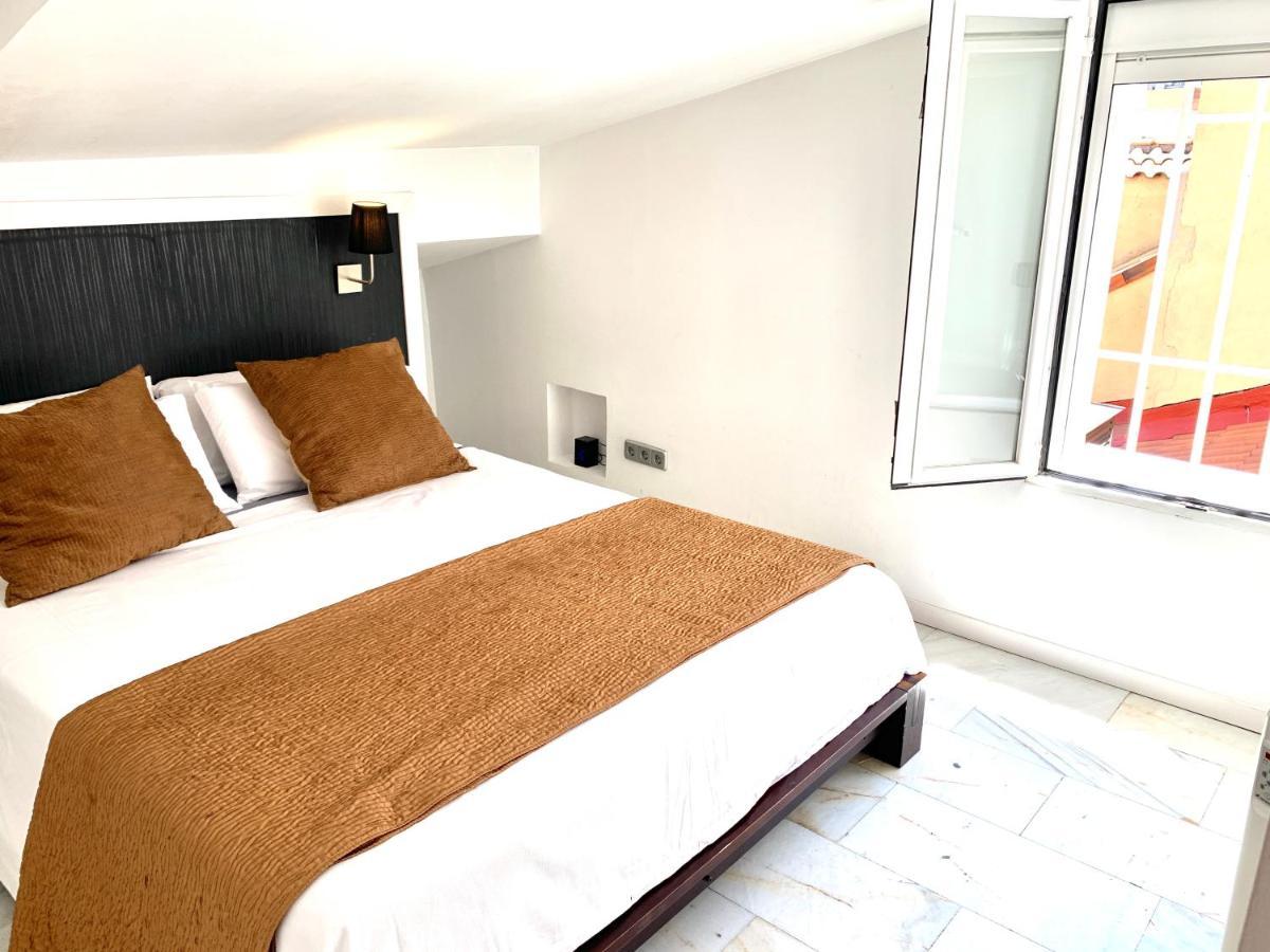 Apartamentos Por Temporada En Puerta Del Sol Мадрид Екстер'єр фото