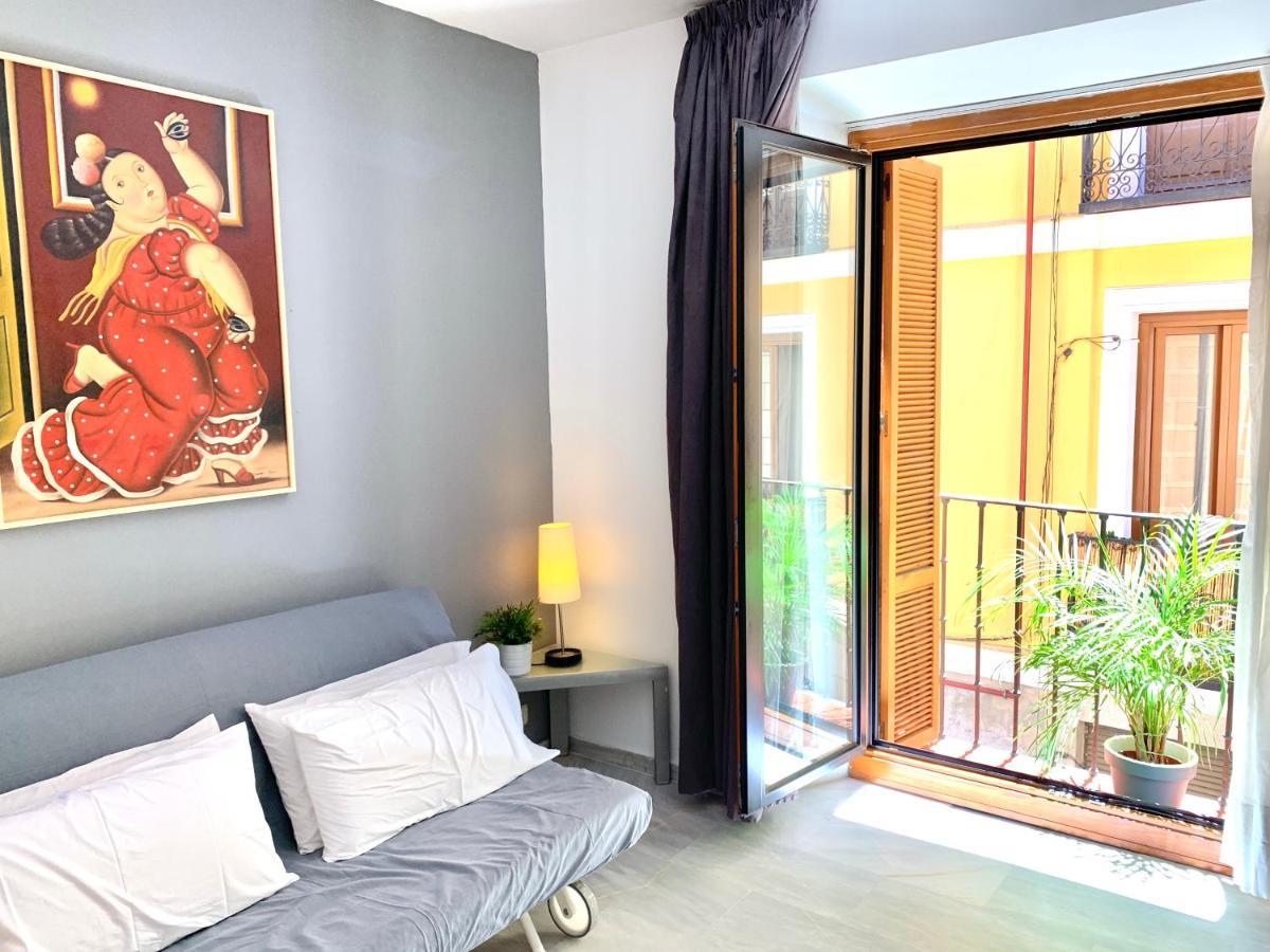 Apartamentos Por Temporada En Puerta Del Sol Мадрид Екстер'єр фото