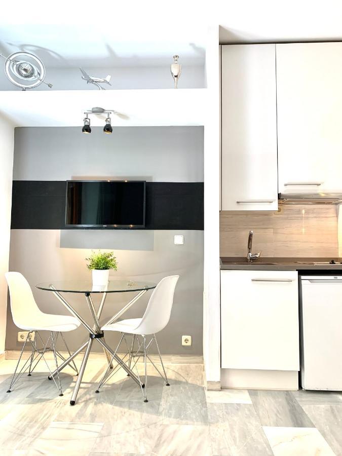 Apartamentos Por Temporada En Puerta Del Sol Мадрид Екстер'єр фото