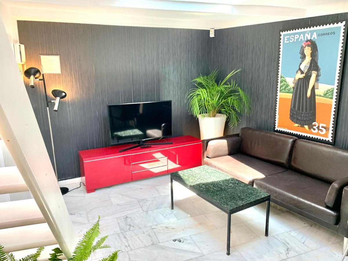 Apartamentos Por Temporada En Puerta Del Sol Мадрид Екстер'єр фото
