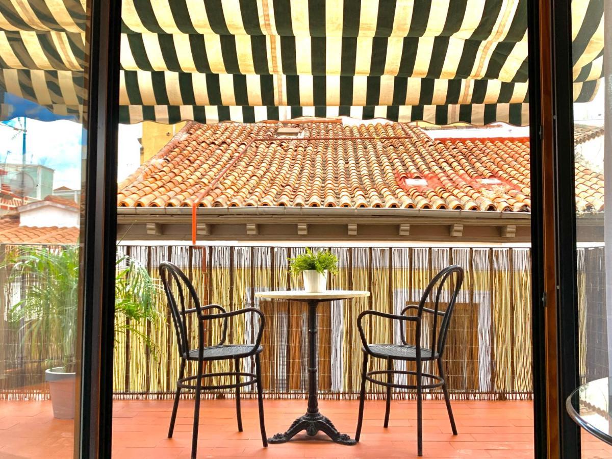 Apartamentos Por Temporada En Puerta Del Sol Мадрид Екстер'єр фото