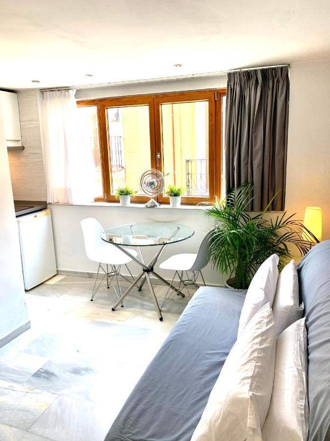 Apartamentos Por Temporada En Puerta Del Sol Мадрид Екстер'єр фото