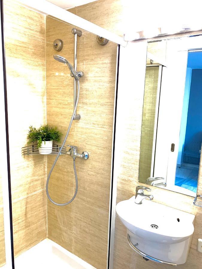Apartamentos Por Temporada En Puerta Del Sol Мадрид Екстер'єр фото