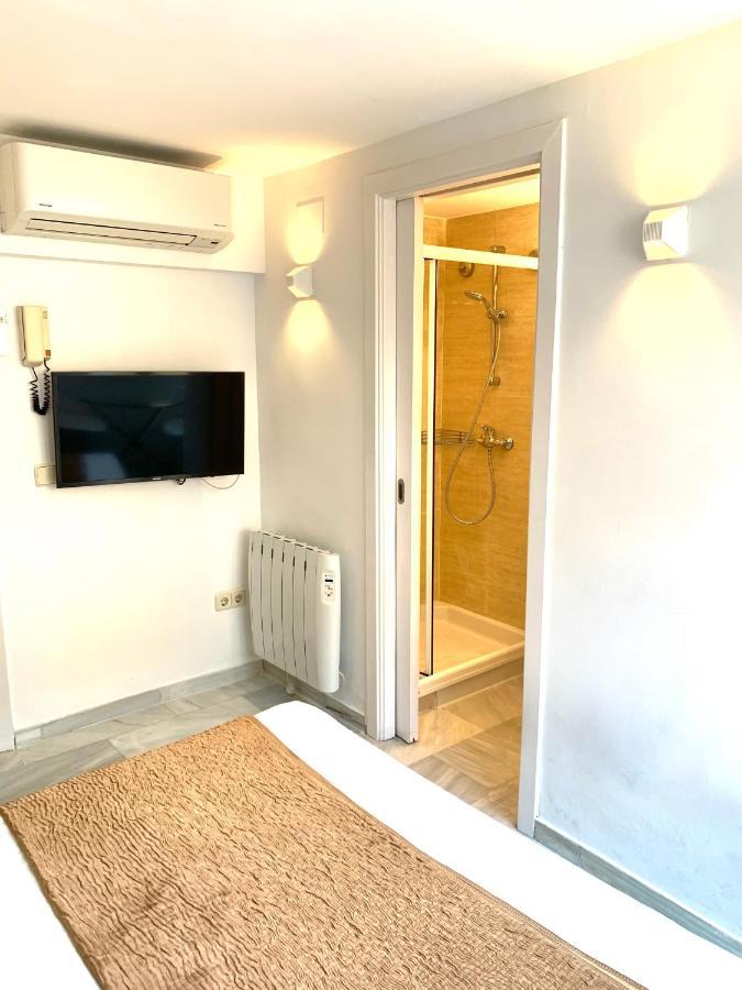 Apartamentos Por Temporada En Puerta Del Sol Мадрид Екстер'єр фото