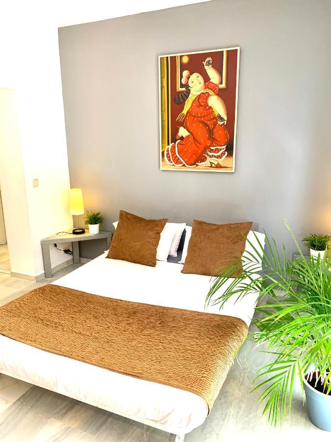 Apartamentos Por Temporada En Puerta Del Sol Мадрид Екстер'єр фото