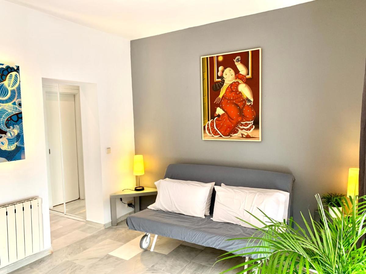 Apartamentos Por Temporada En Puerta Del Sol Мадрид Екстер'єр фото