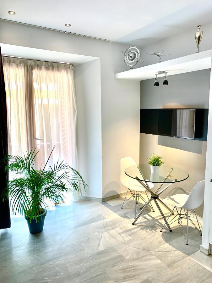 Apartamentos Por Temporada En Puerta Del Sol Мадрид Екстер'єр фото
