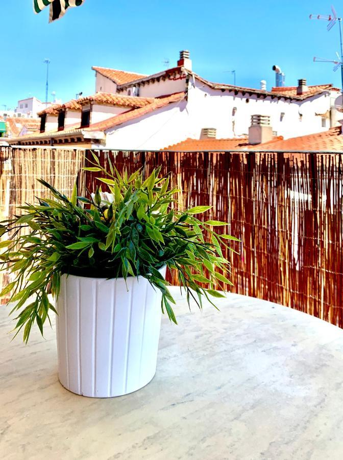 Apartamentos Por Temporada En Puerta Del Sol Мадрид Екстер'єр фото